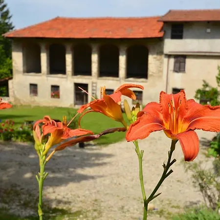 Cascina Belbo B&B 몸바르카로
